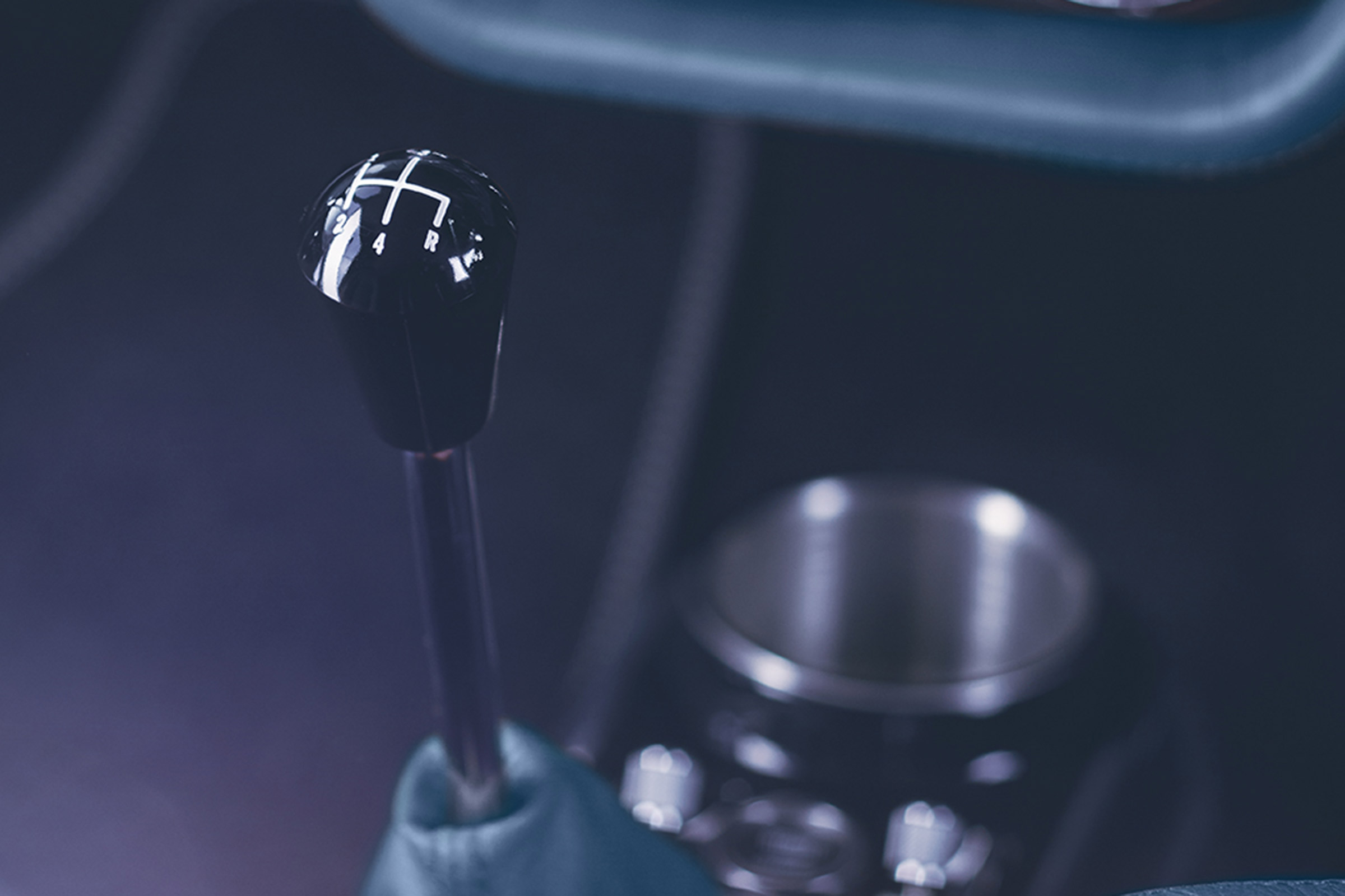 David Brown Automotive Mini Remastered gearstick