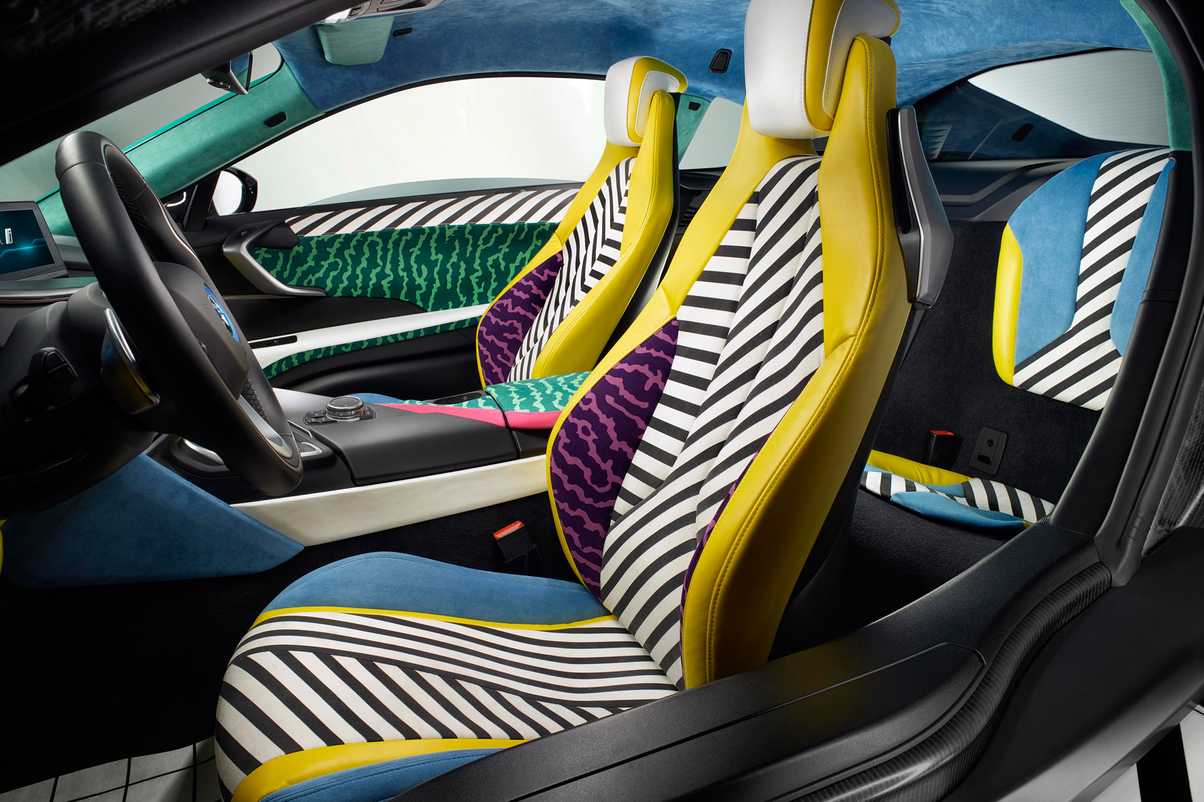 BMW MemphisStyle i8 - interior1