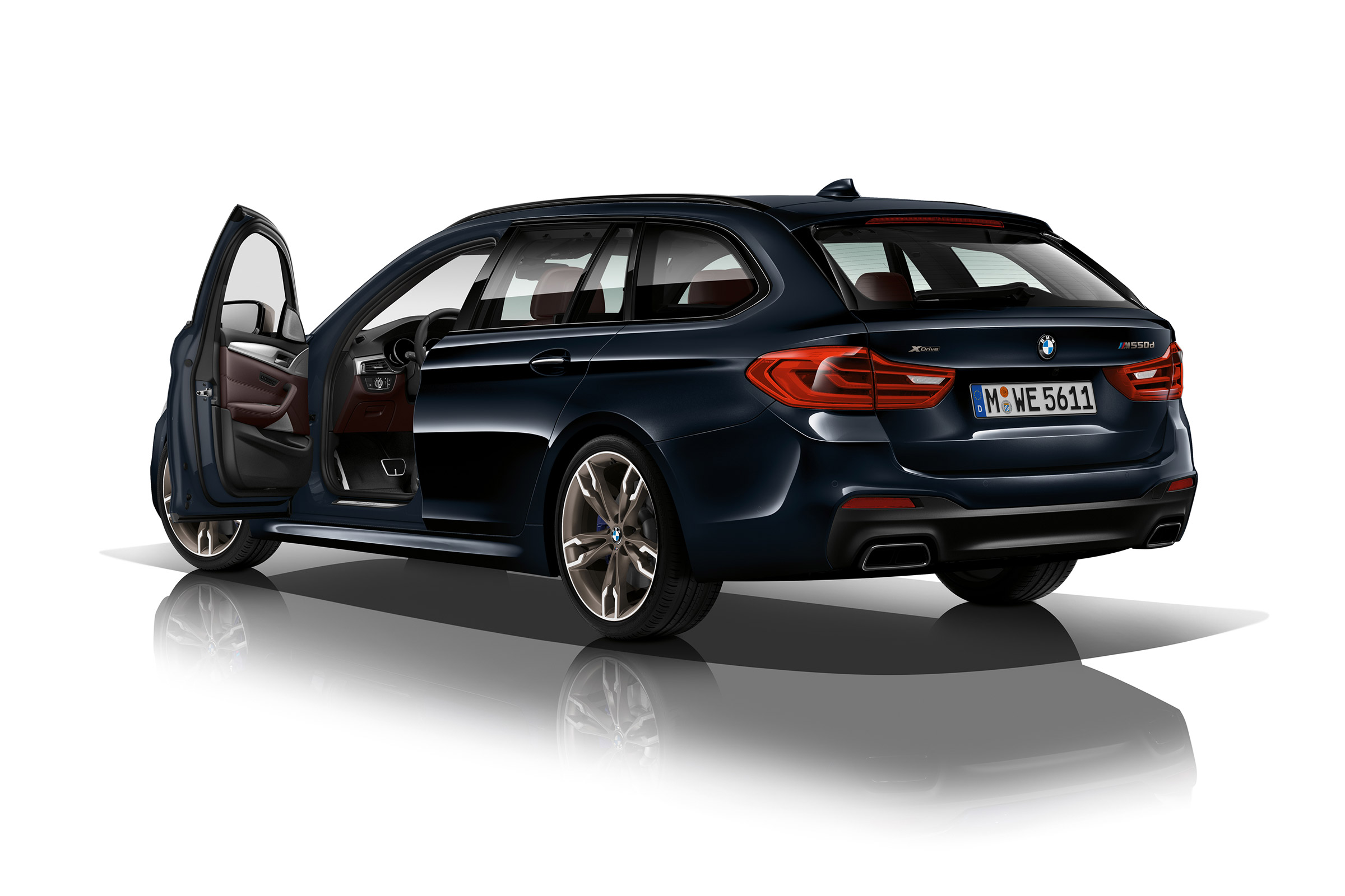BMW M550d xDrive rear 3.4