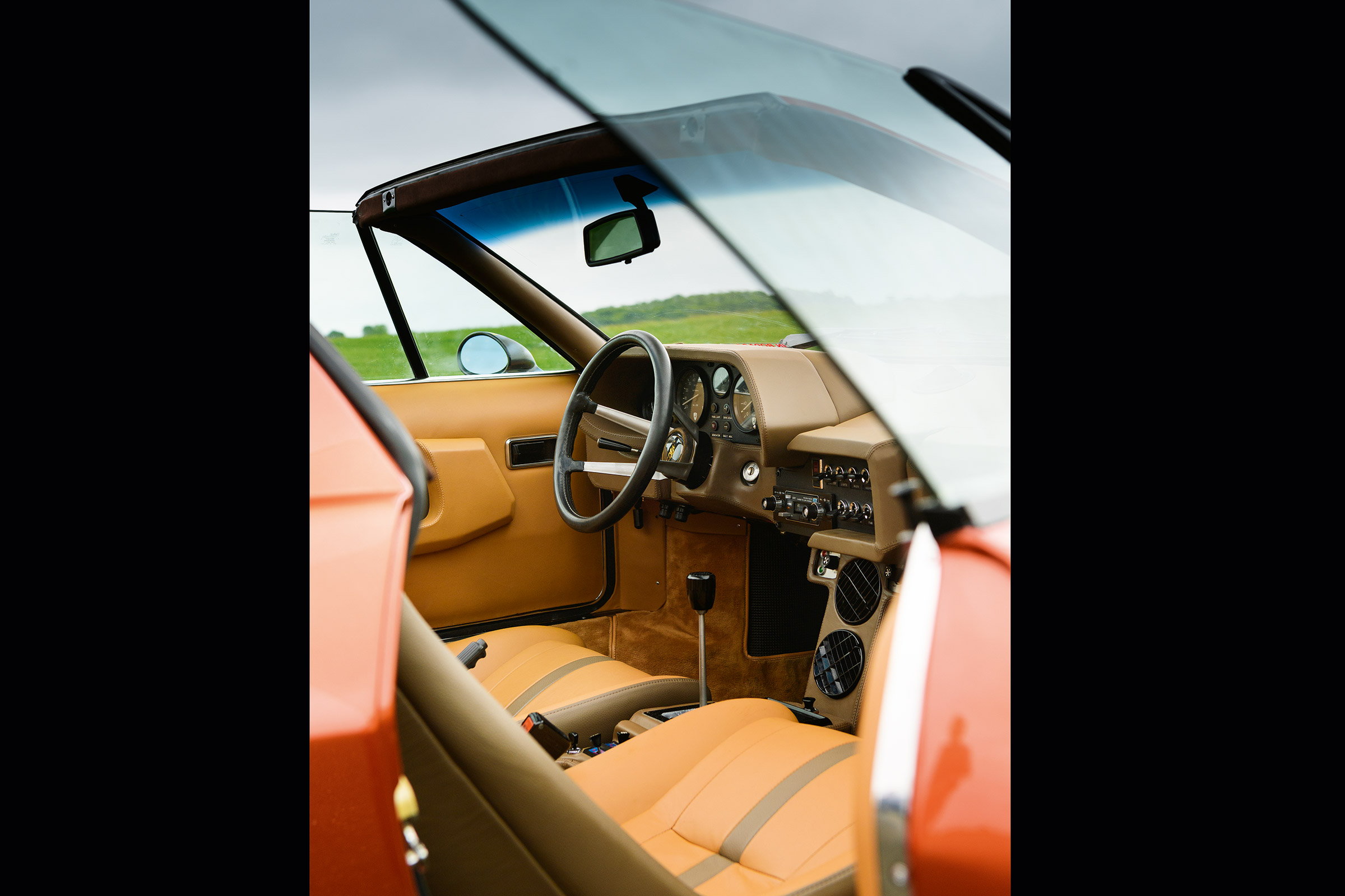 Lamborghini Silhouette - interior