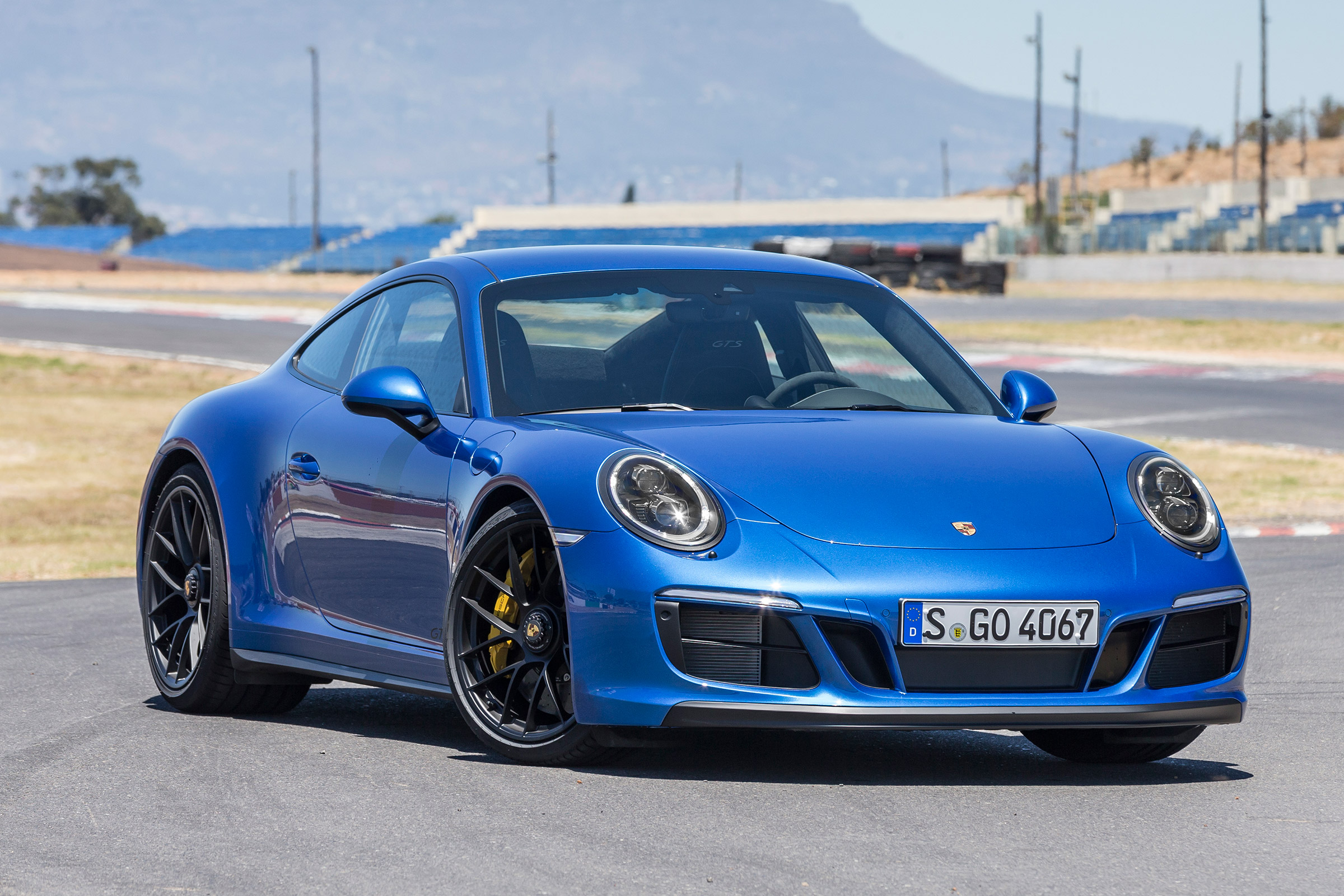 911 GTS header
