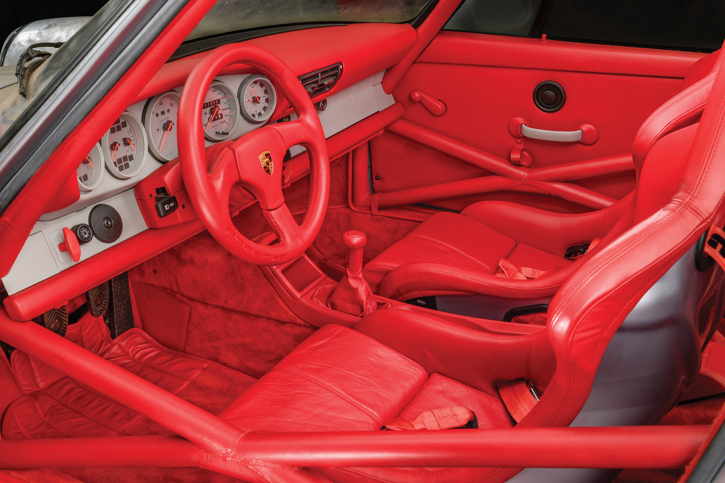 Porsche 911 Carrera RSR - interior