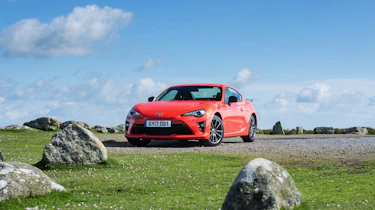 Toyota GT86 Orange Edition front three-quarters