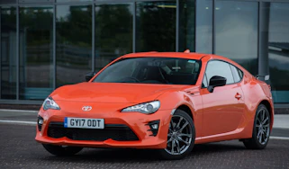 Toyota GT86 Orange Edition front three-quarters close
