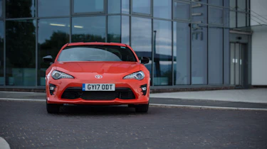 Toyota GT86 Orange Edition front