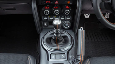 Toyota GT86 Orange Edition centre console