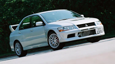 Mitsubishi Lancer Evolution VII - silver