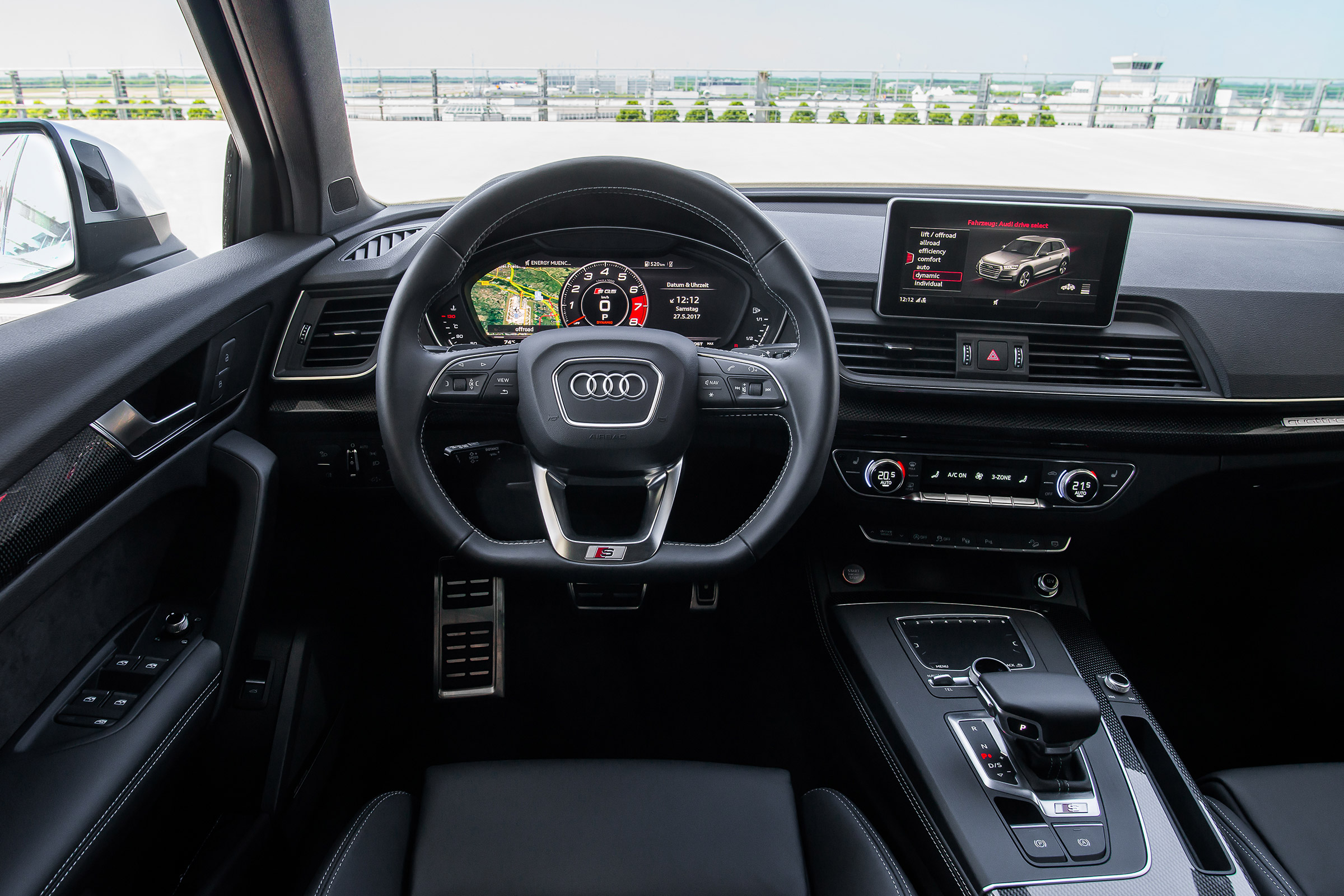 Audi SQ5 TFSI - interior