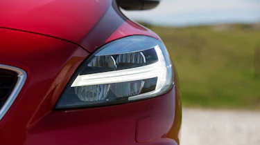 Volvo V40 2016 facelift - headlight