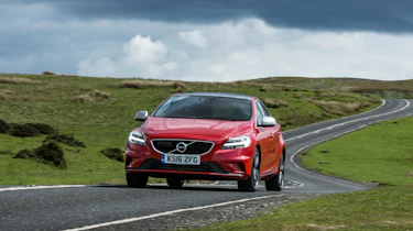 Volvo V40 2016 facelift - R Design front