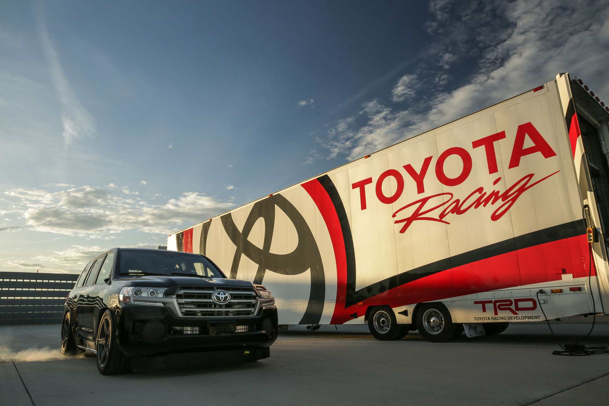 Toyota Land Cruiser - World's fastest SUV