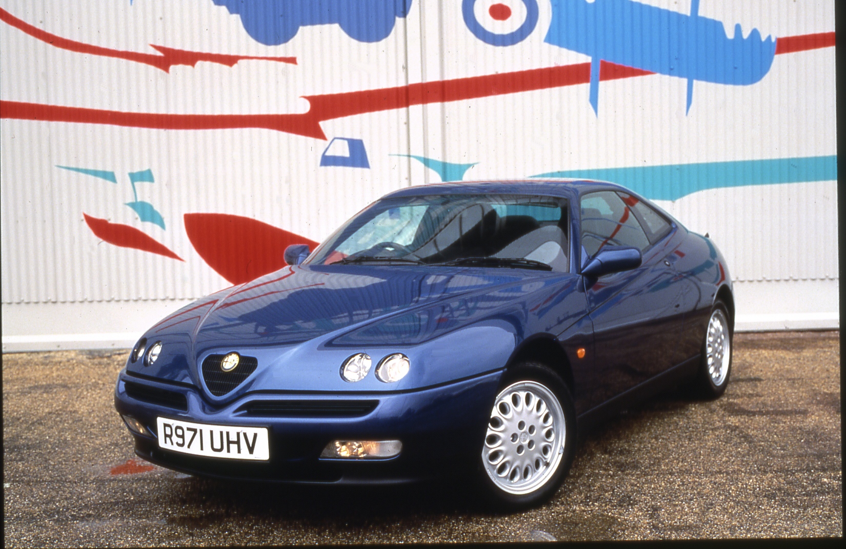 Alfa Romeo GTV (916)