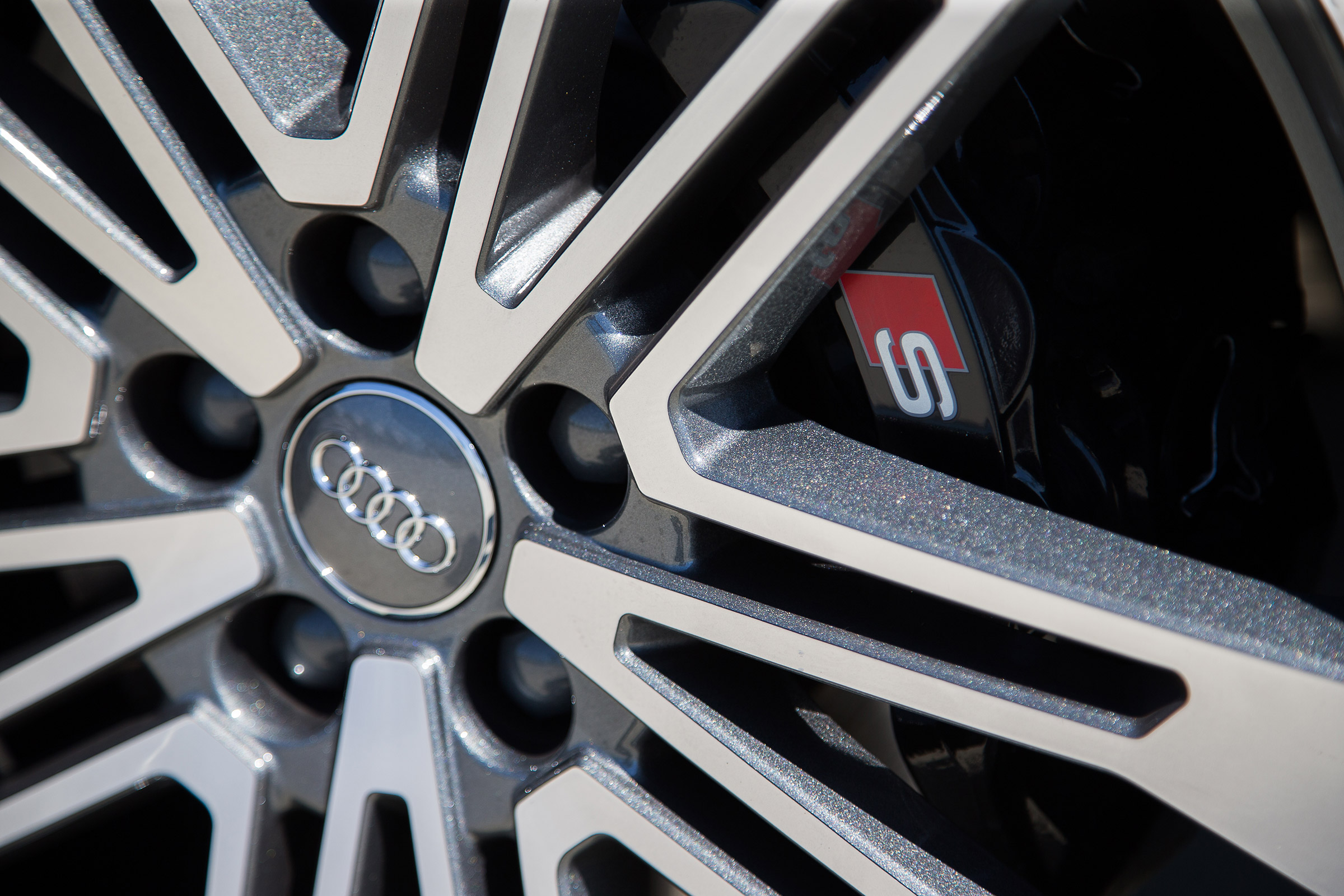 Audi SQ5 TFSI - wheel