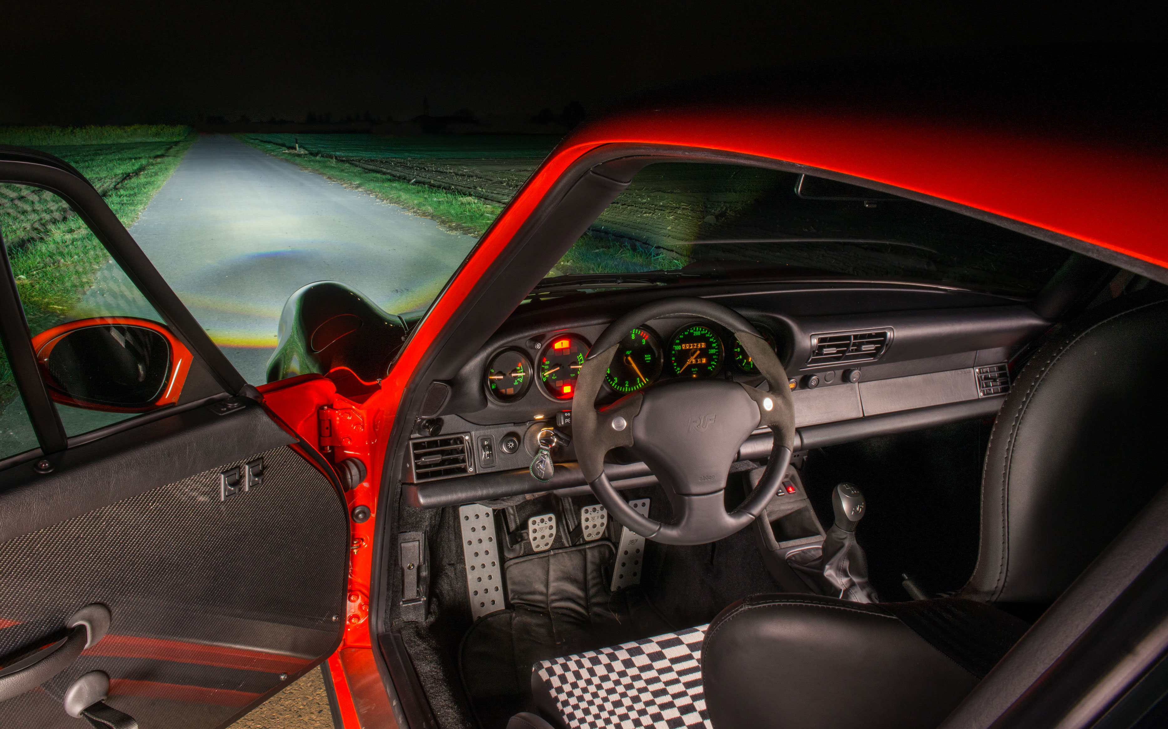 Ruf SCR 4.2 - Interior