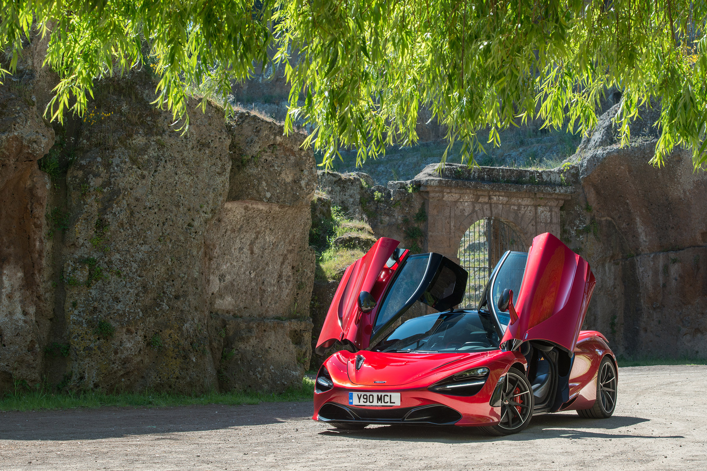 McLaren 720S - doors open