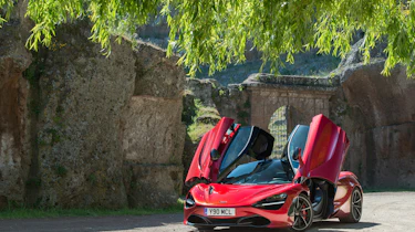 McLaren 720S - doors open