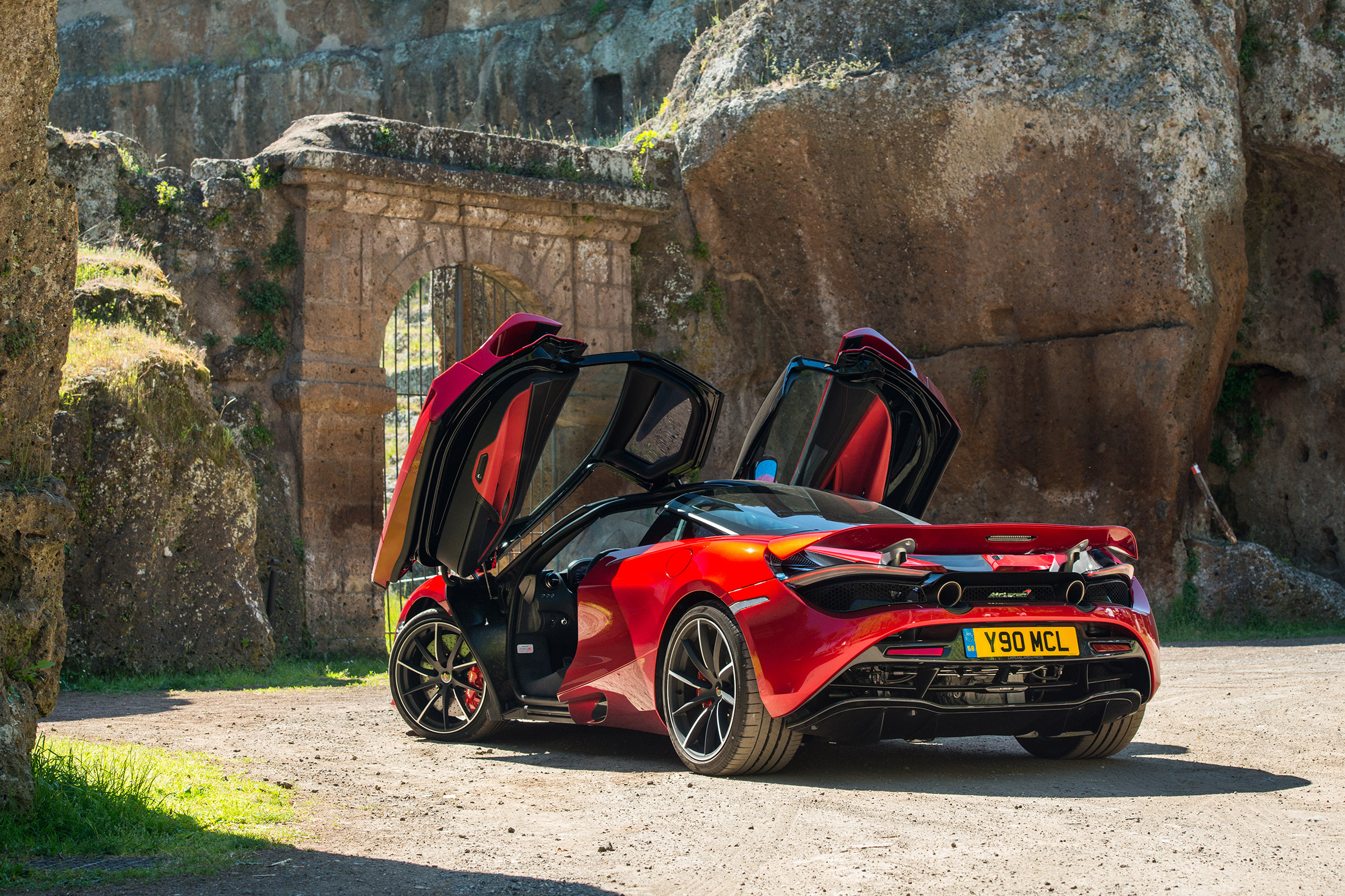 McLaren 720S - doors open