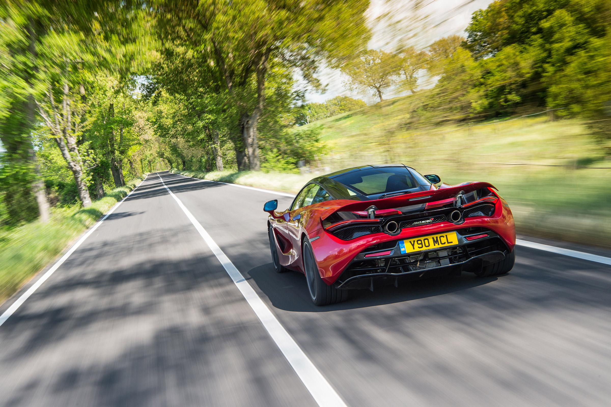 McLaren 720S - rear tracking