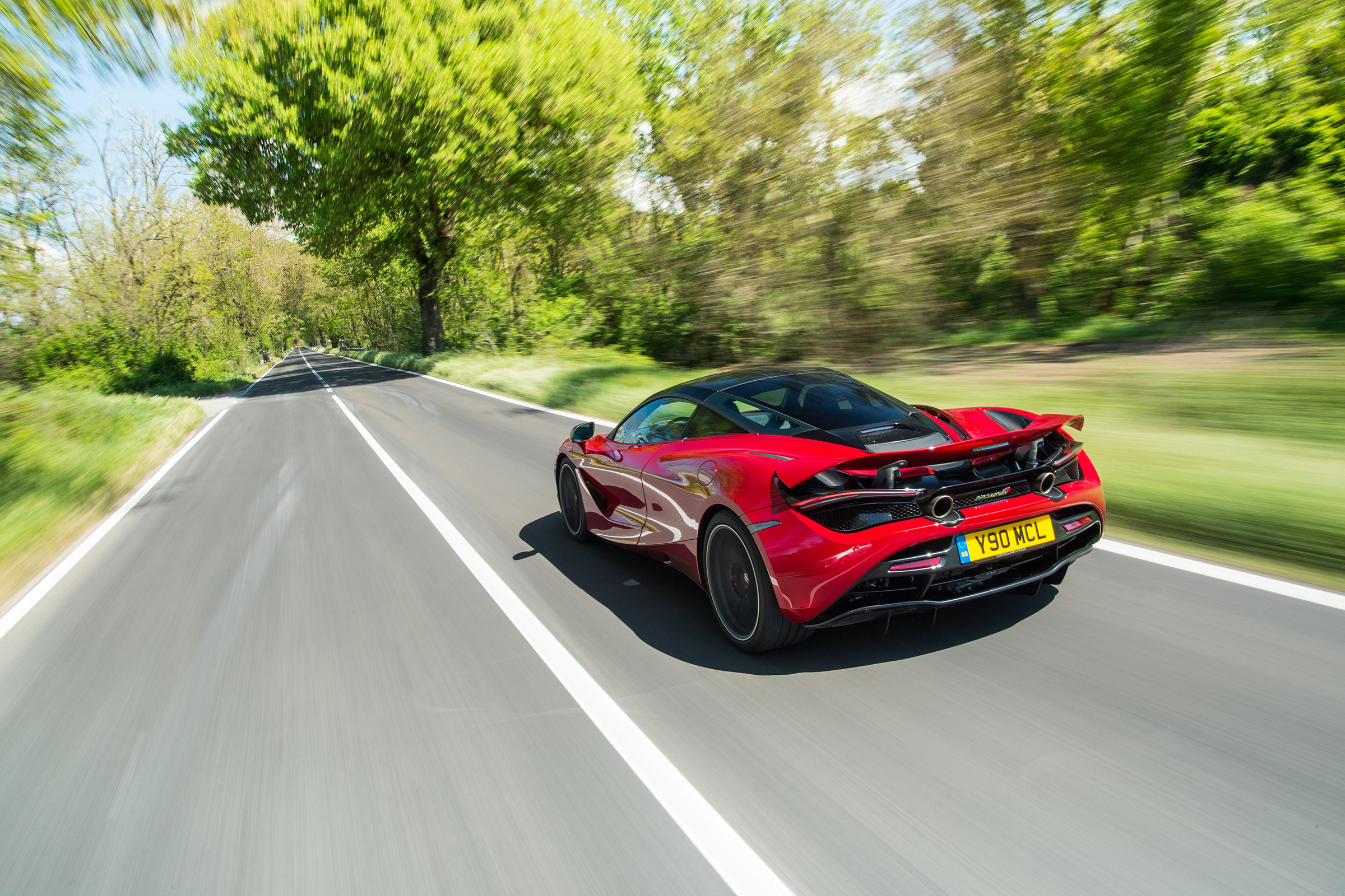 McLaren 720S - rear tracking
