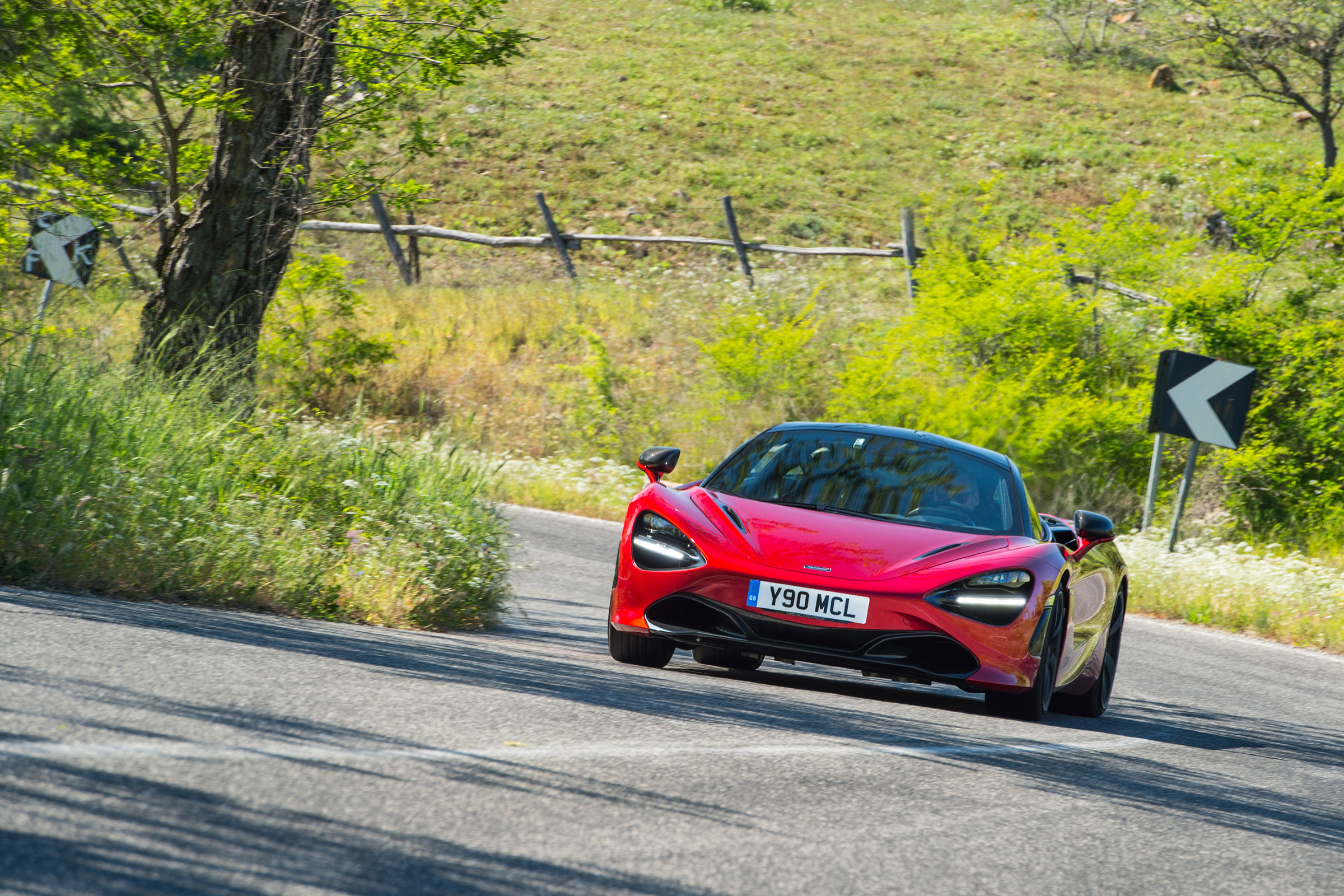 McLaren 720S - front