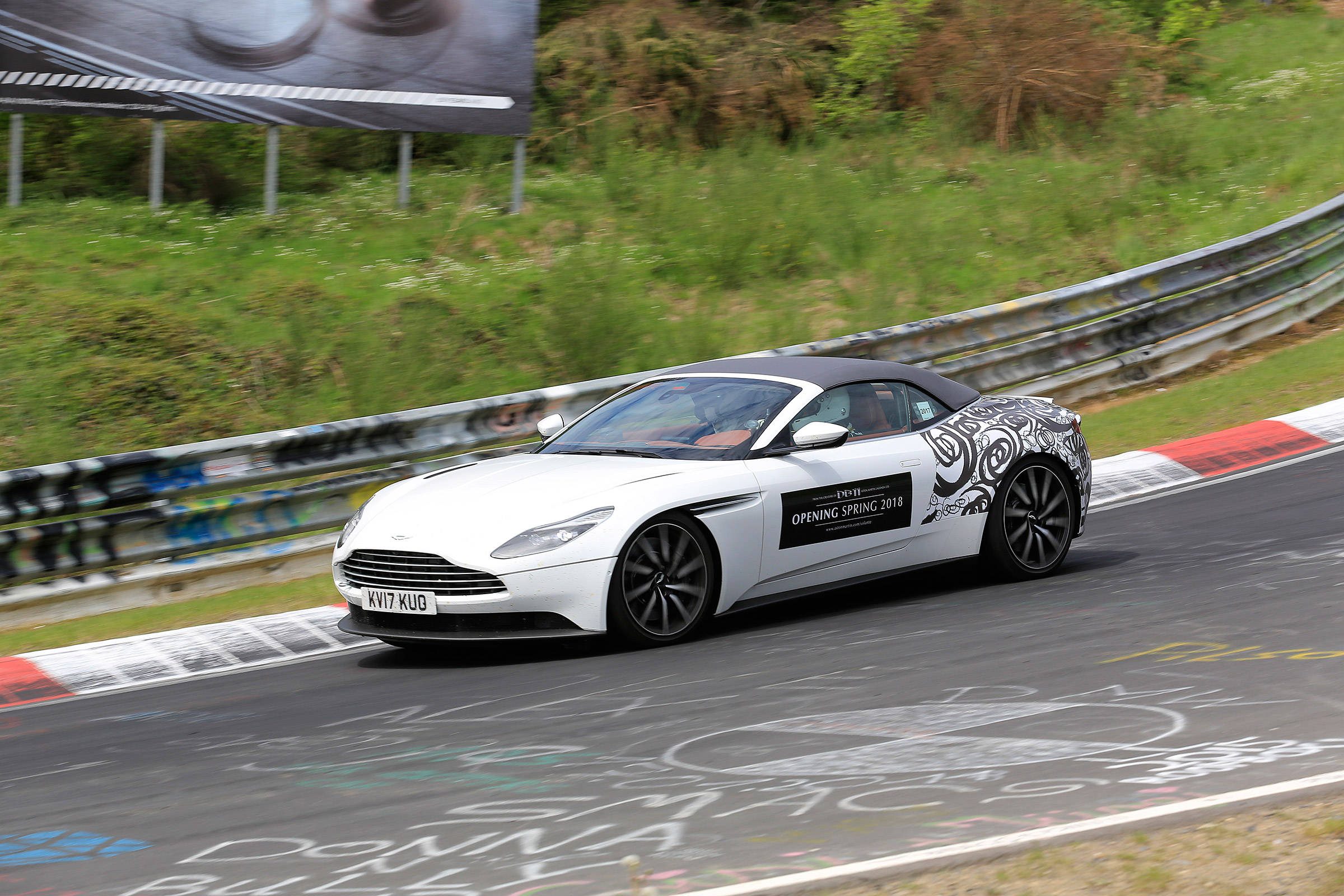 SPY - Aston Martin DB11 Volante 4