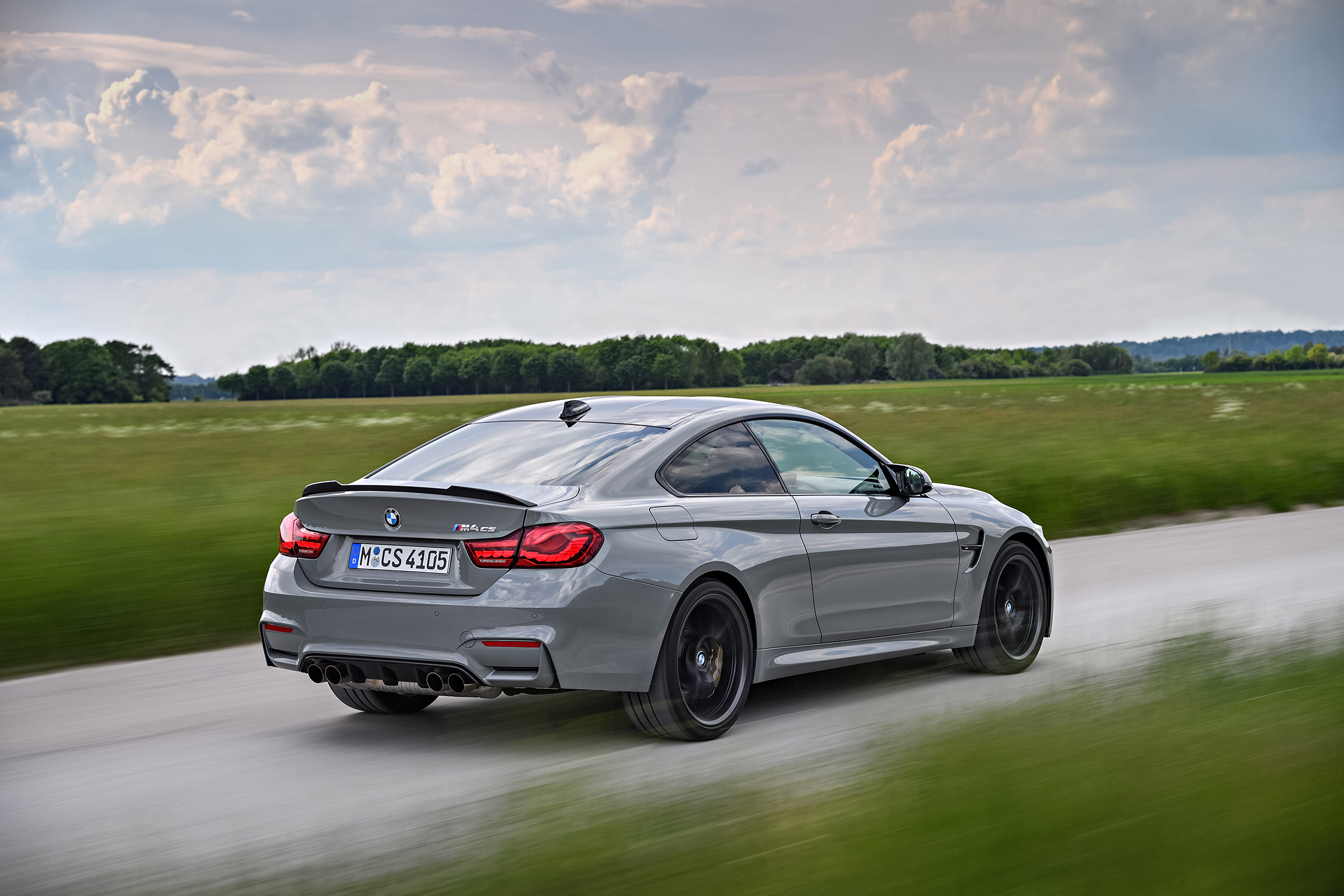 BMW M4 CS - rear tracking