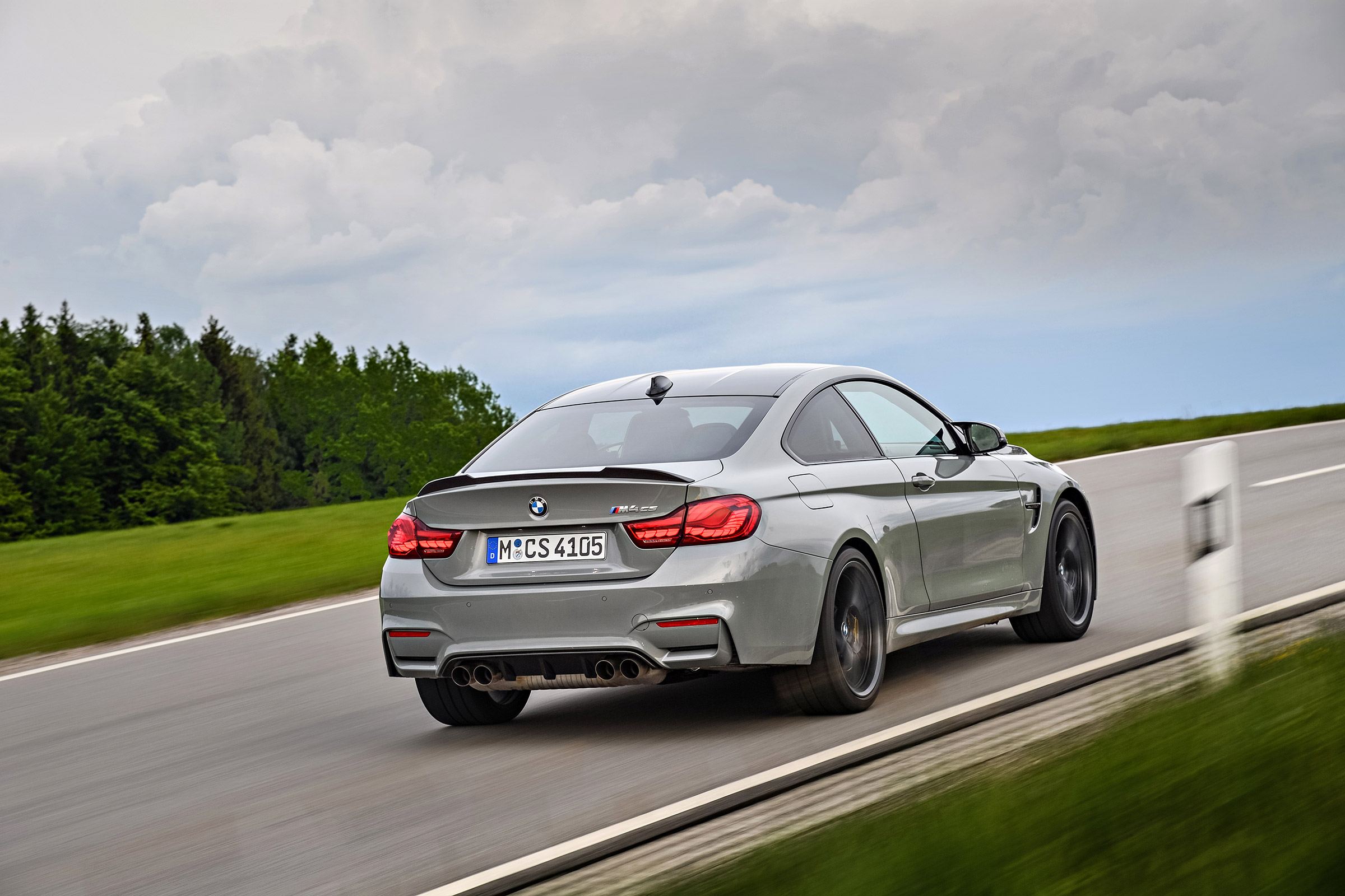 BMW M4 CS - rear tracking