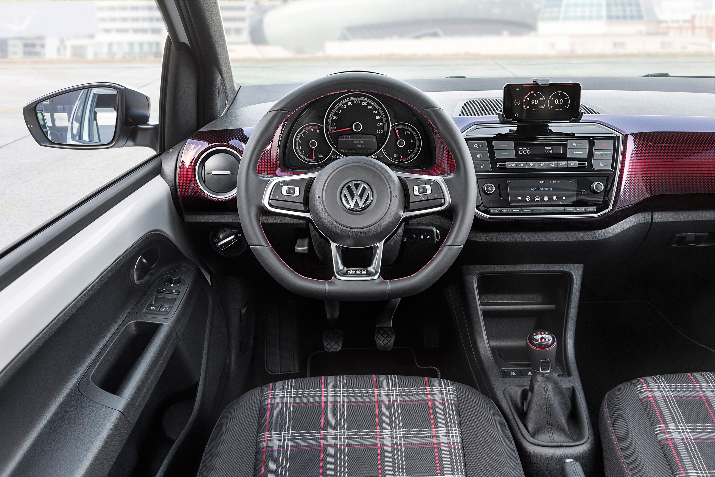 Volkswagen Up GTI - interior