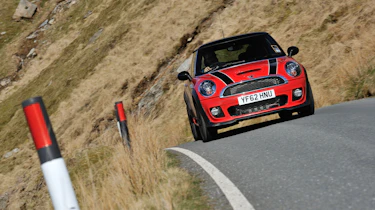 Hot hatch test - Mini