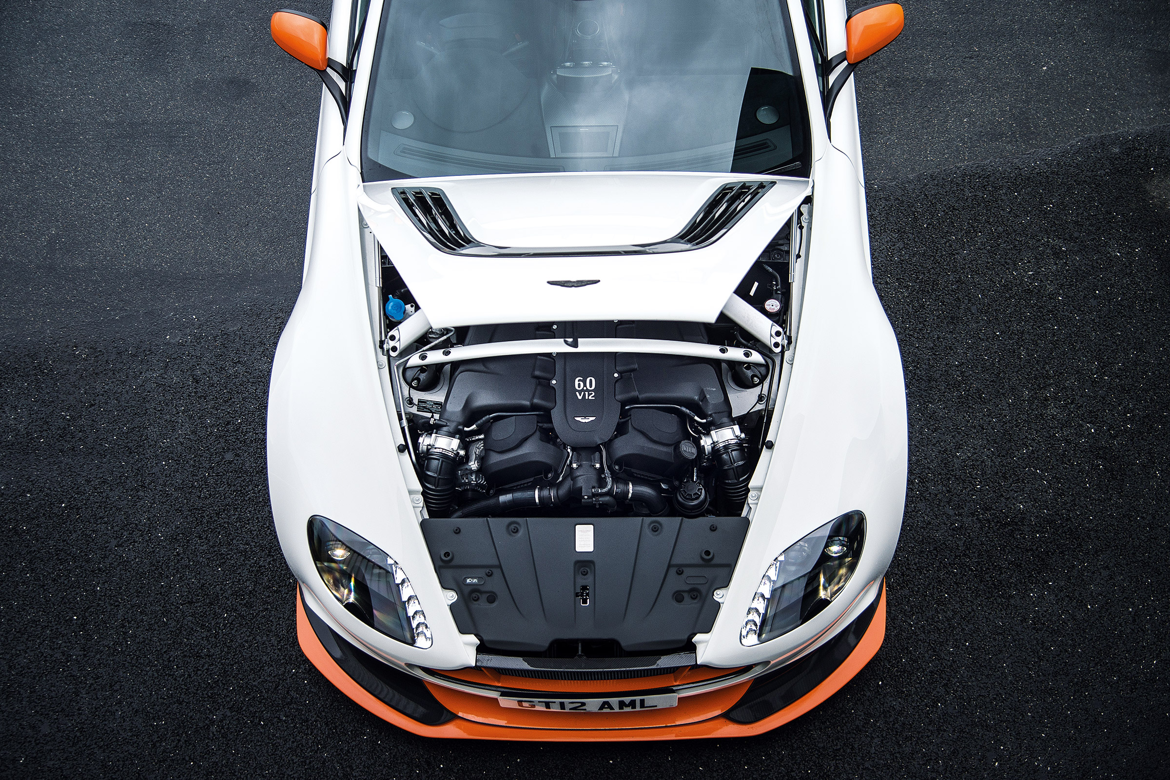 Aston Martin GT12 - bonnet