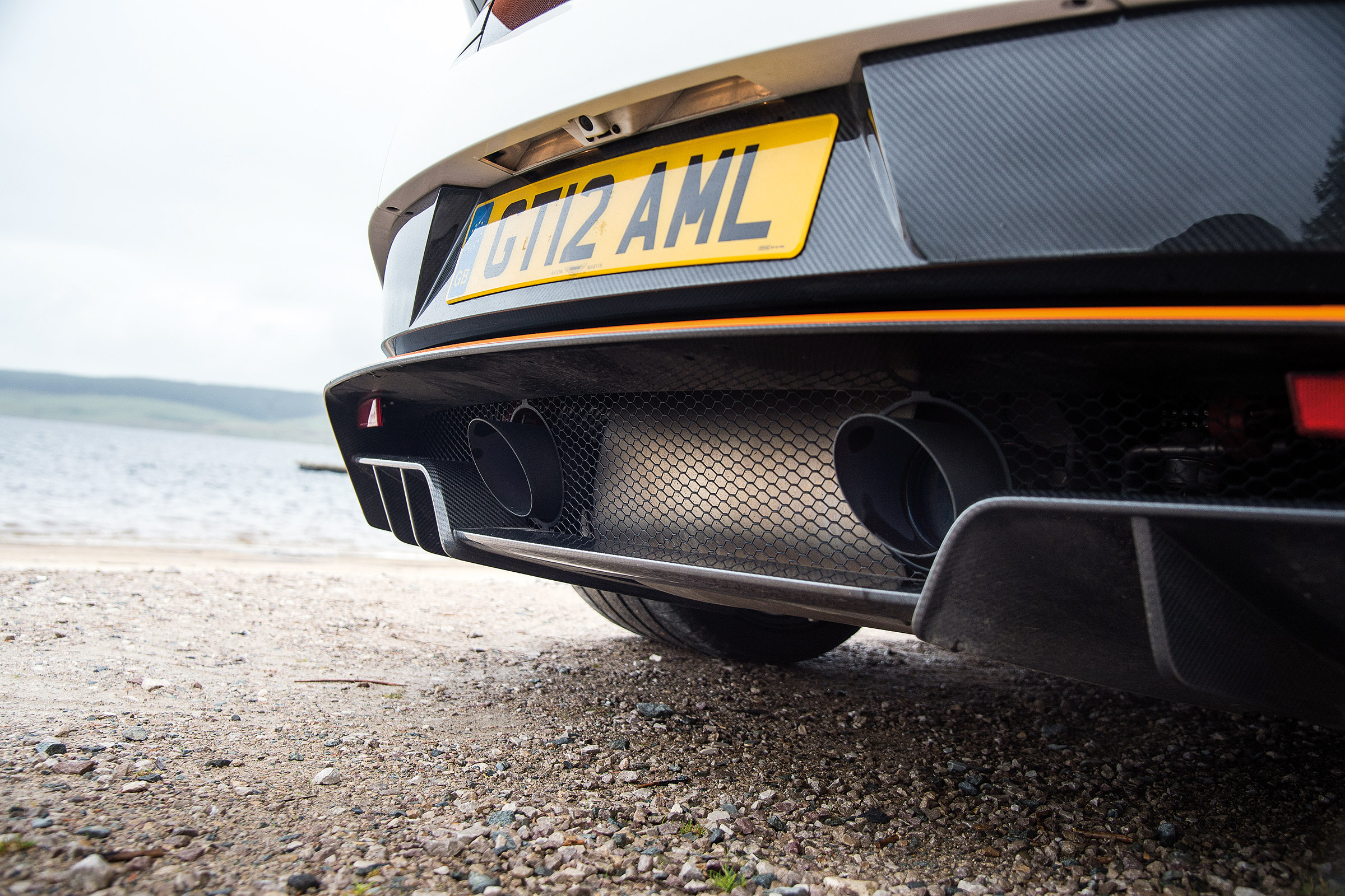 Aston Martin GT12 - rear pipes