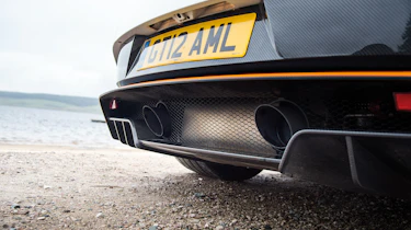 Aston Martin GT12 - rear pipes
