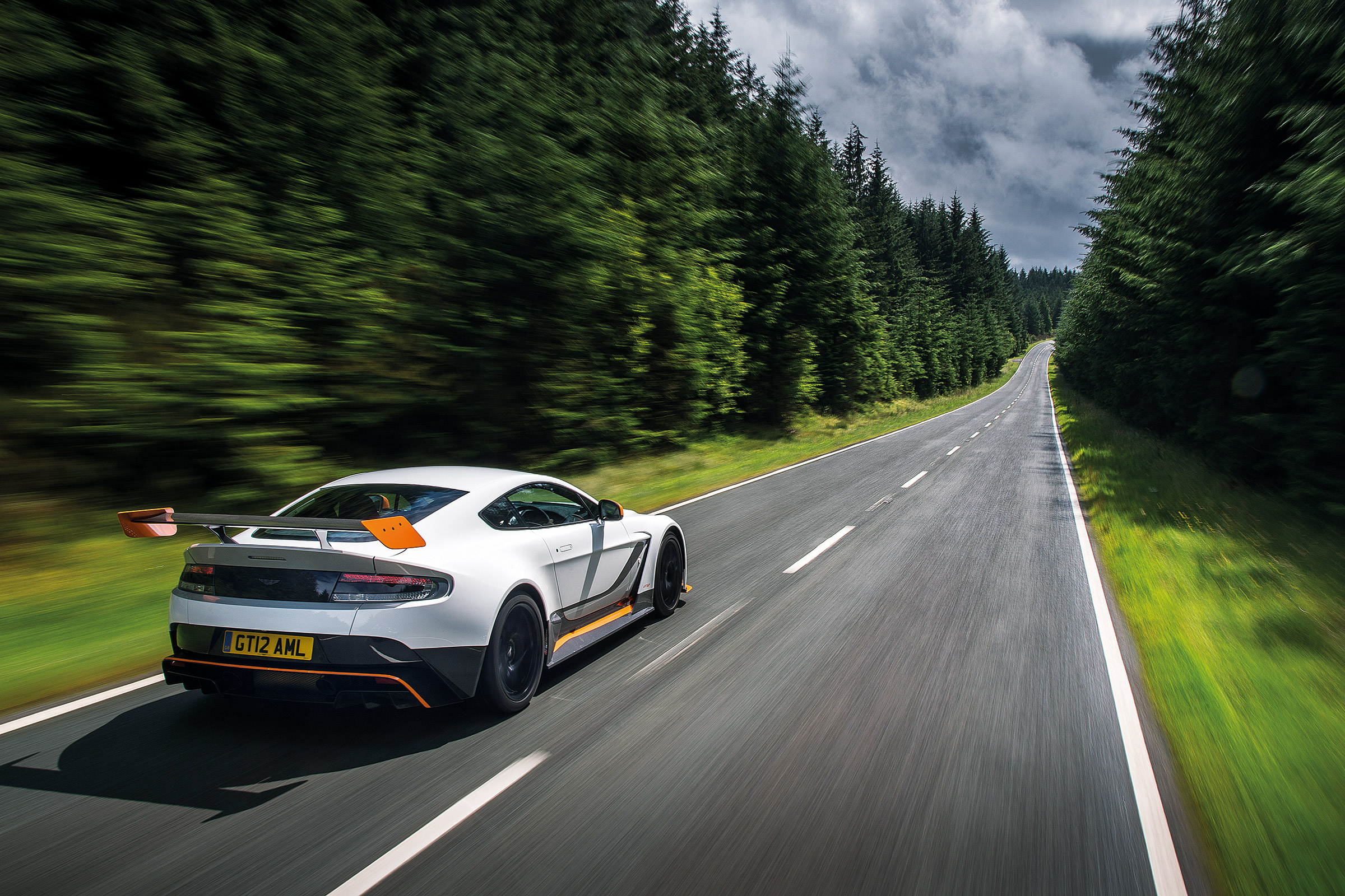 Aston Martin GT12 - rear