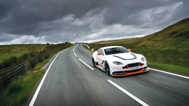 Aston Martin GT12 - bonnet 3