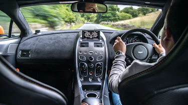 Aston Martin GT12 - interior