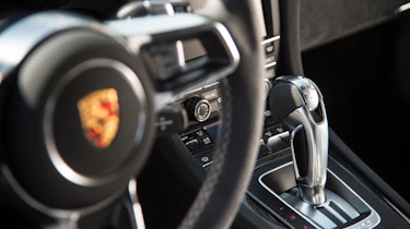 Porsche 911 (991) GT3 RS - Gear lever