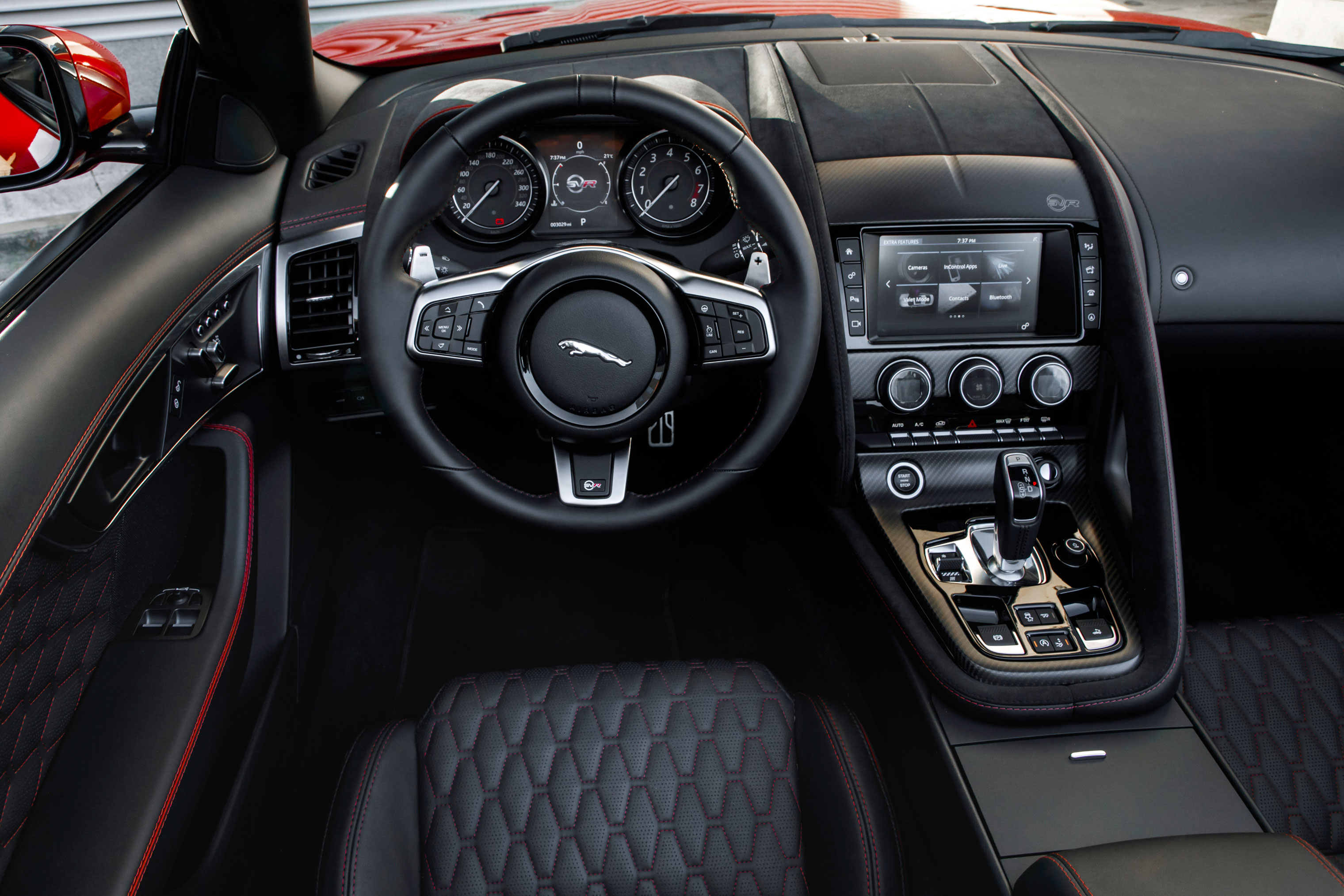 2018 Jaguar F-type SVR - Interior
