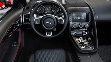 2018 Jaguar F-type SVR - Interior
