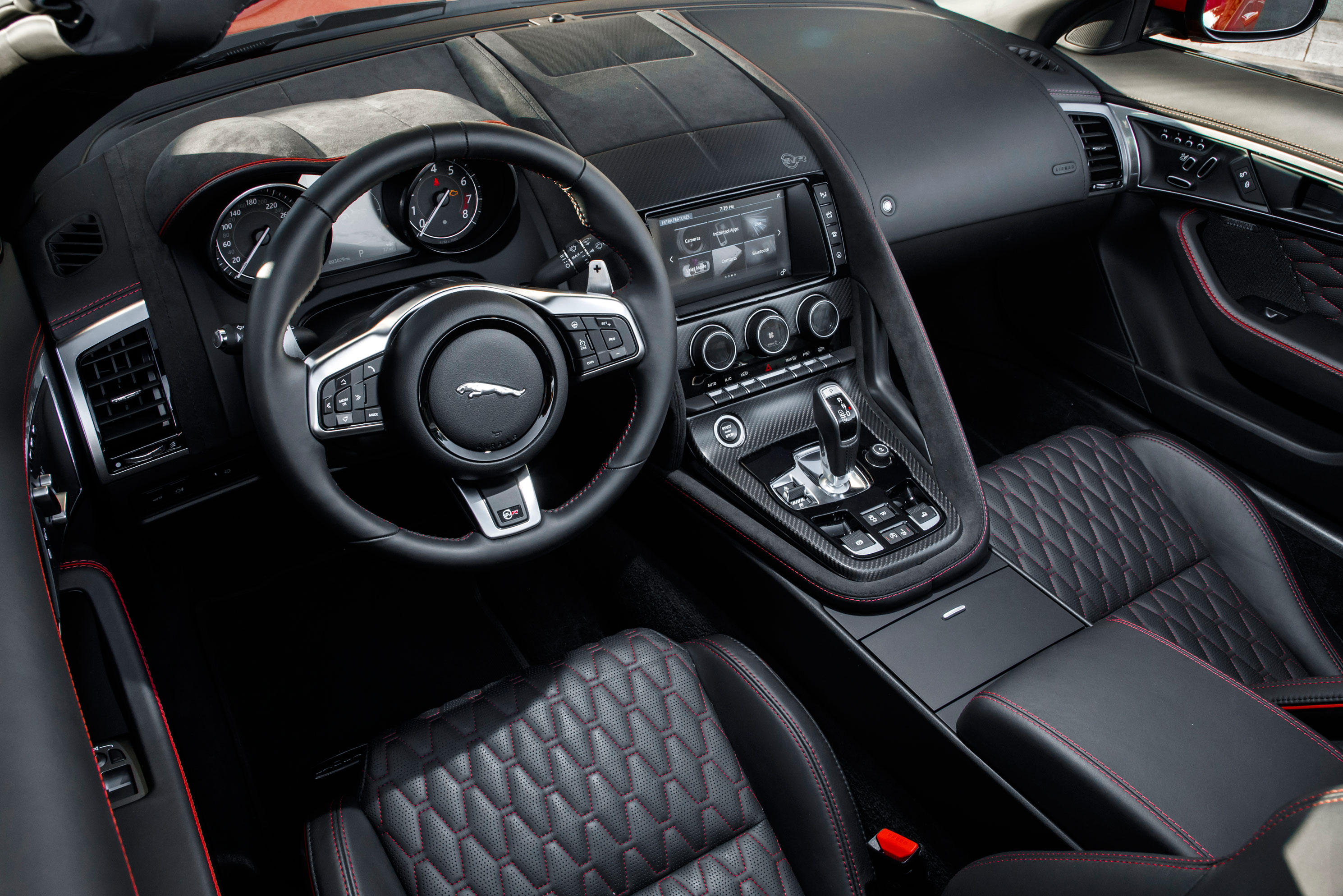2018 Jaguar F-type SVR - Interior