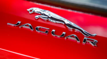 2018 Jaguar F-type SVR - Badge