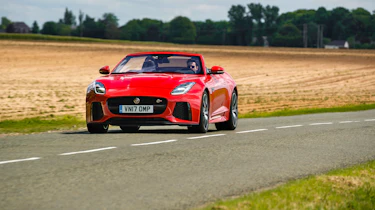 2018 Jaguar F-type SVR - Front