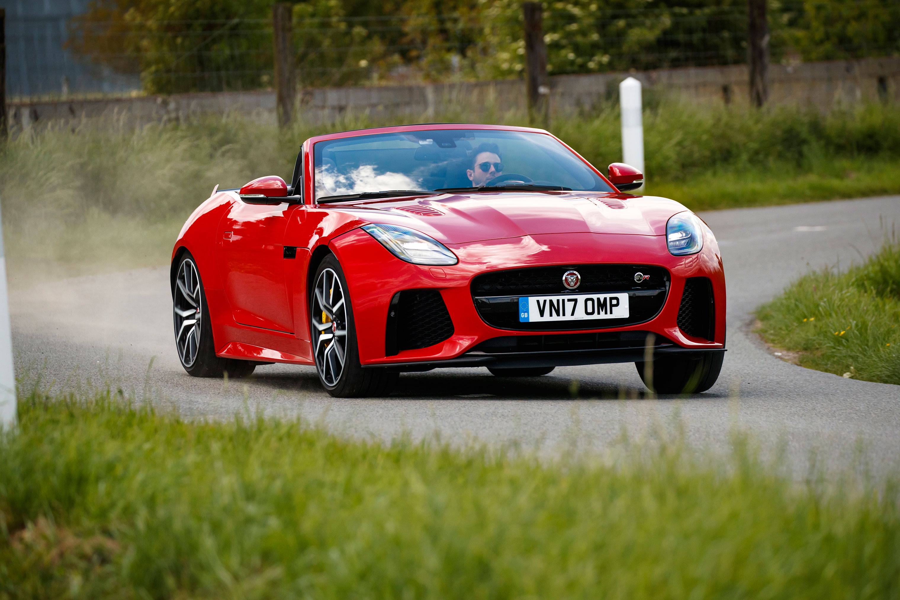 2018 Jaguar F-type SVR - Front