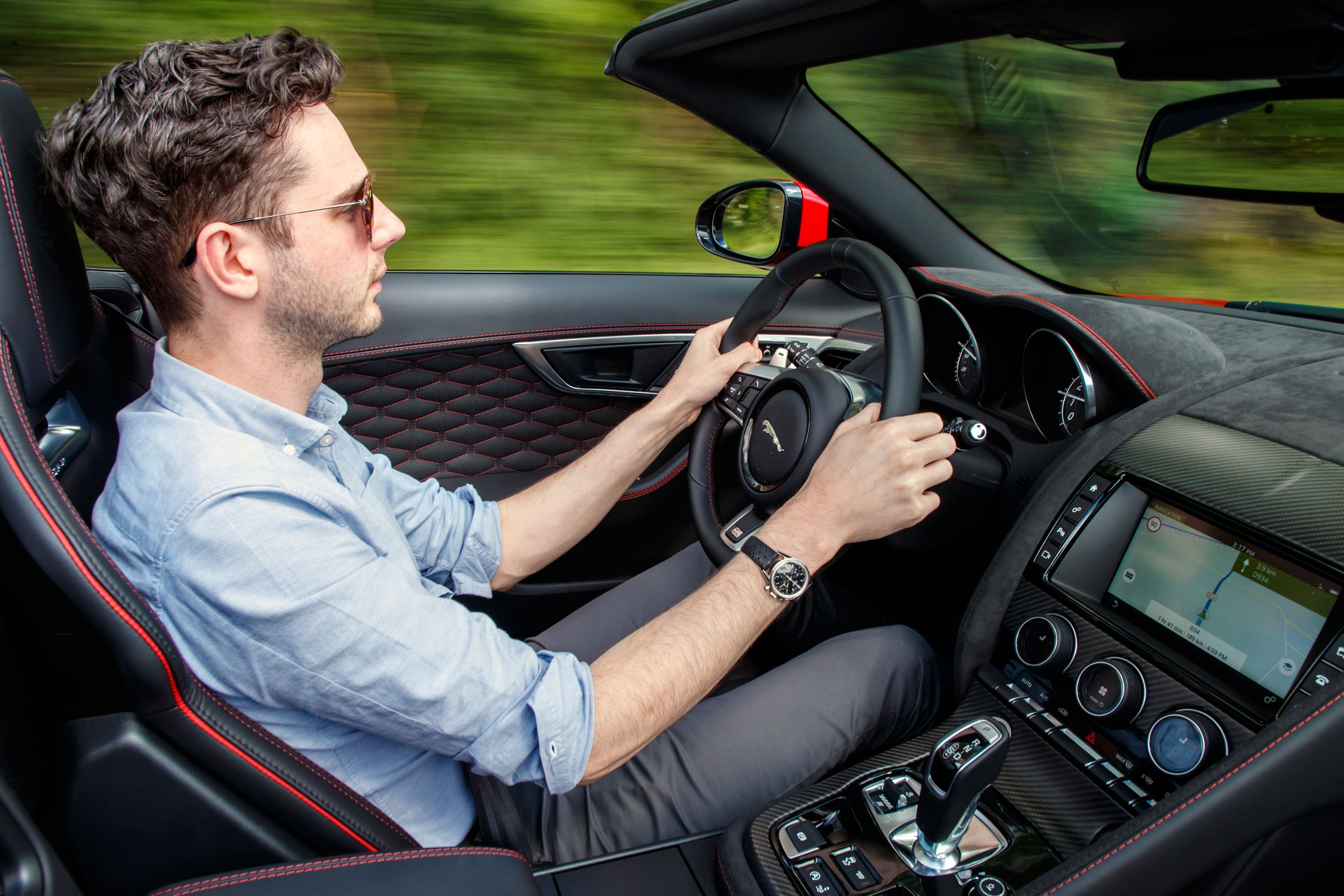 2018 Jaguar F-type SVR - Interior
