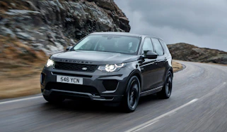 Discovery Sport 2017 - front driving