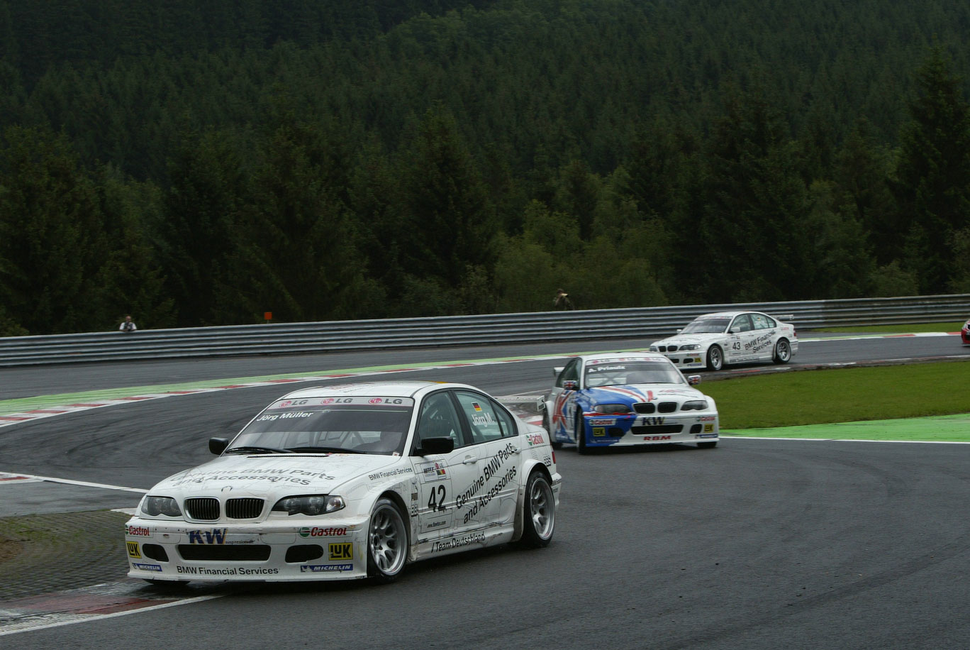 BMW 320i (E46)