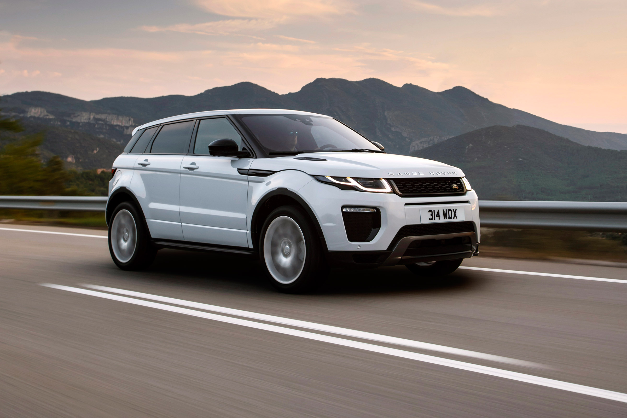 Range Rover Evoque - 2017 front