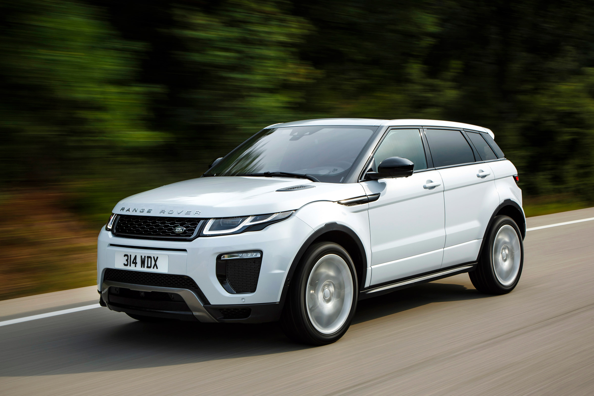 Range Rover Evoque - 2017  driving