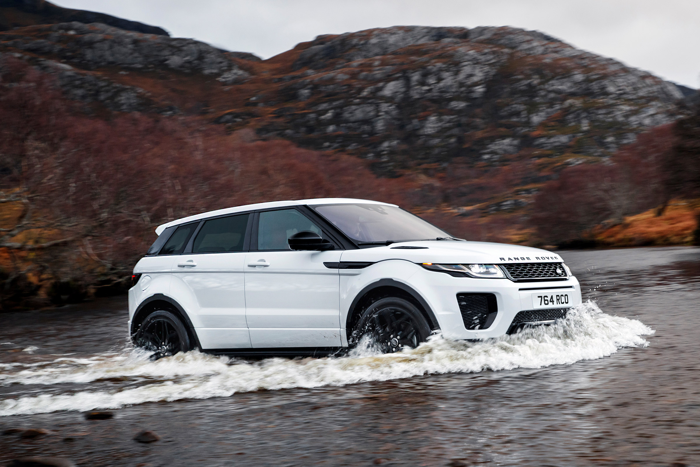 Range Rover Evoque - 2017  driving
