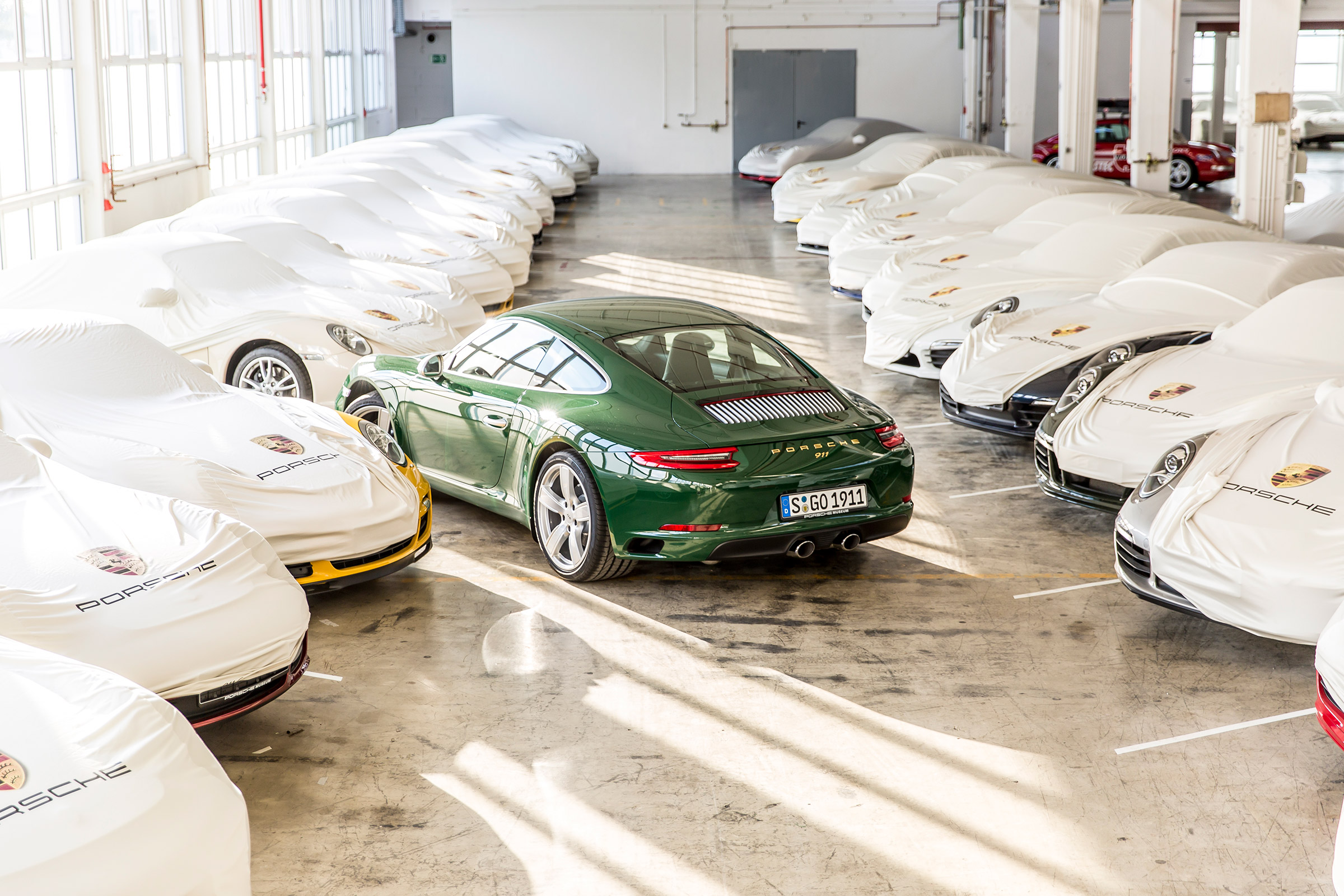 Porsche 911 Carrera - 1 millionth car rear