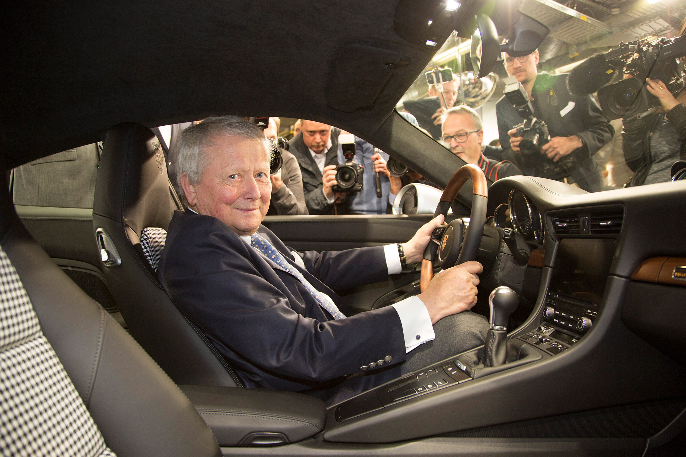 Porsche 911 Carrera - 1 millionth car interior